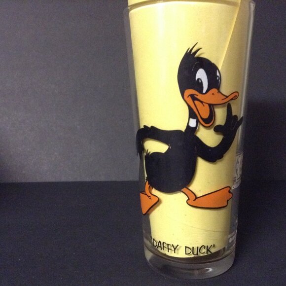 Vintage 1973 Loony Tunes Pepsi Daffy Duck Glass - Picture 5 of 6